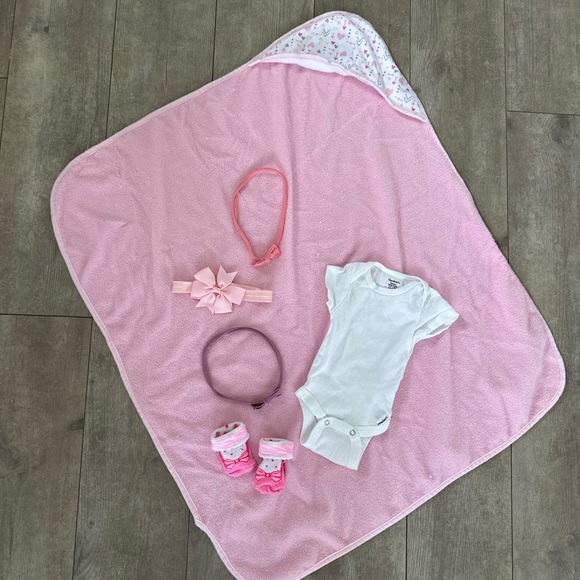Newborn baby girl bundle lot - Picture 10 of 11